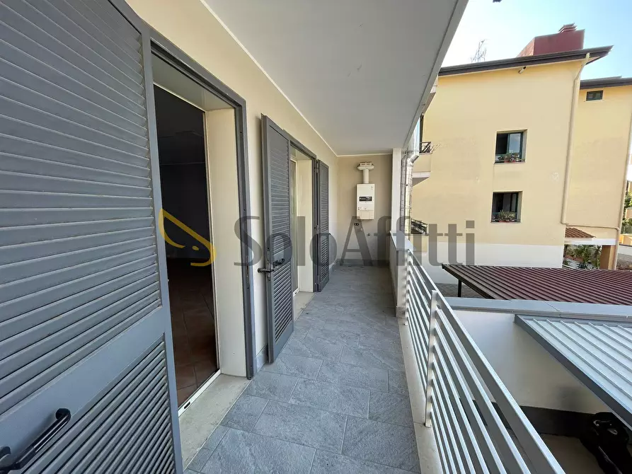 Immagine 10 di Ufficio in affitto  in Via Nazionale Appia 177 a Casapulla