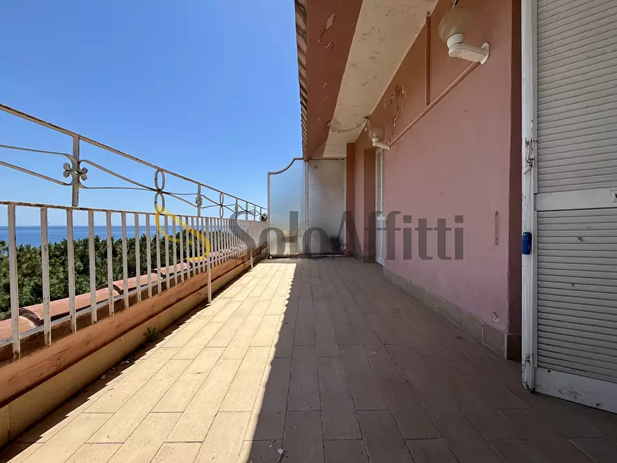 Immagine 5 di Attico in affitto  in Piazzale Elvira Marincola Cattaneo 49 a Stalettì