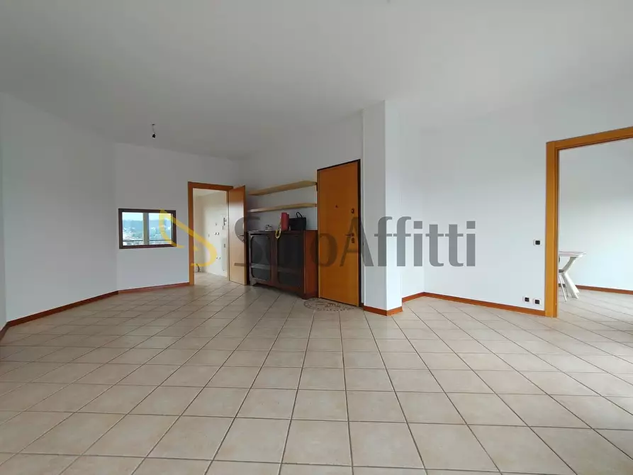 Immagine 8 di Quadrilocale in affitto  a Borgomanero