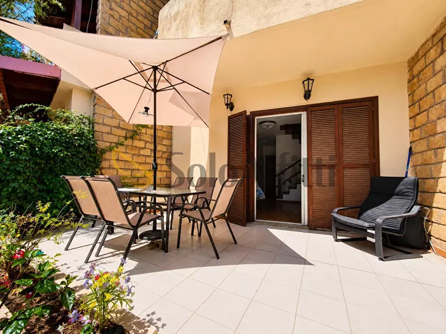 Immagine 1 di Casa indipendente in affitto  a Stalettì