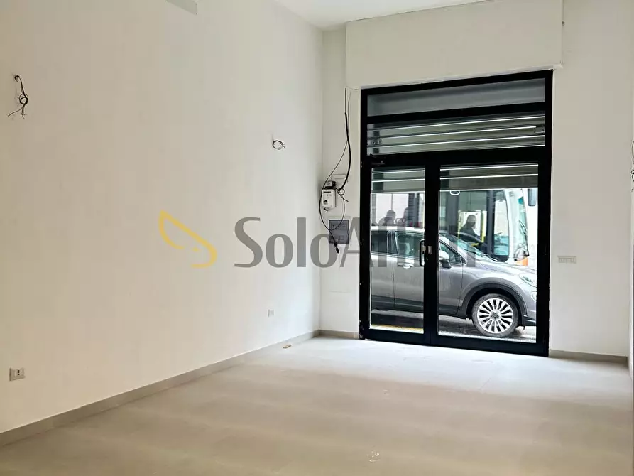 Immagine 2 di Locale commerciale in affitto  a Cagliari