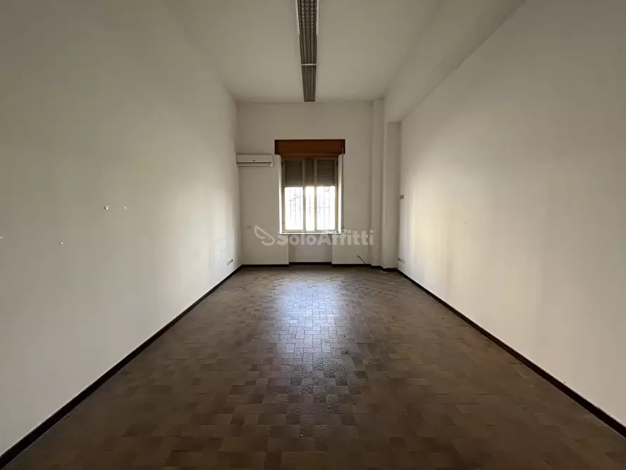 Immagine 3 di Ufficio in affitto  a Catanzaro
