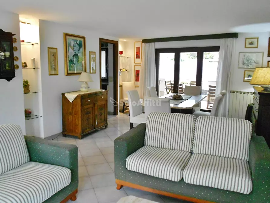 Immagine 4 di Villetta a schiera in affitto  in Via Fiorenzuola di Focara a Fiumicino