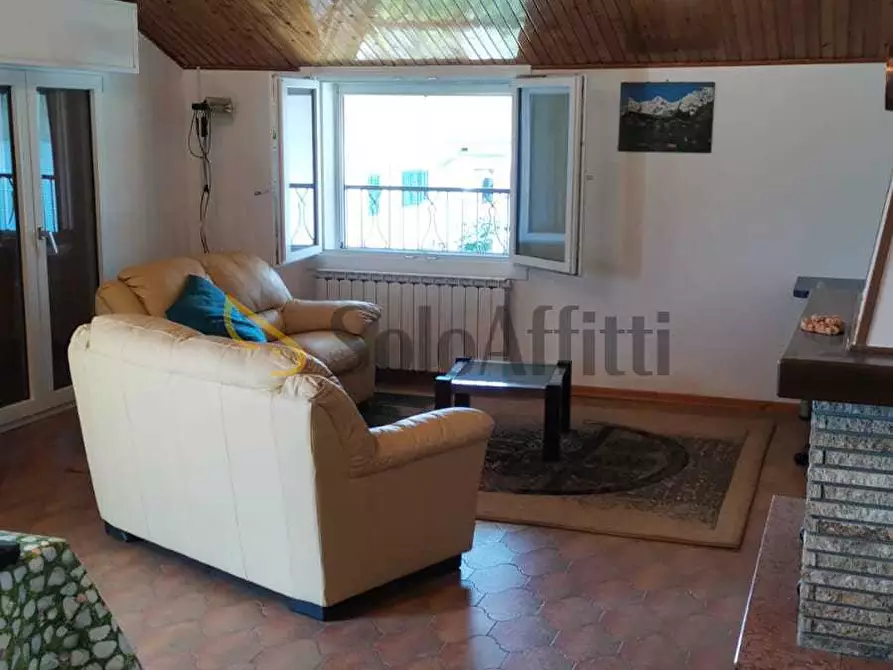 Immagine 1 di Quadrilocale in affitto  in Viale Villadose a Riccione