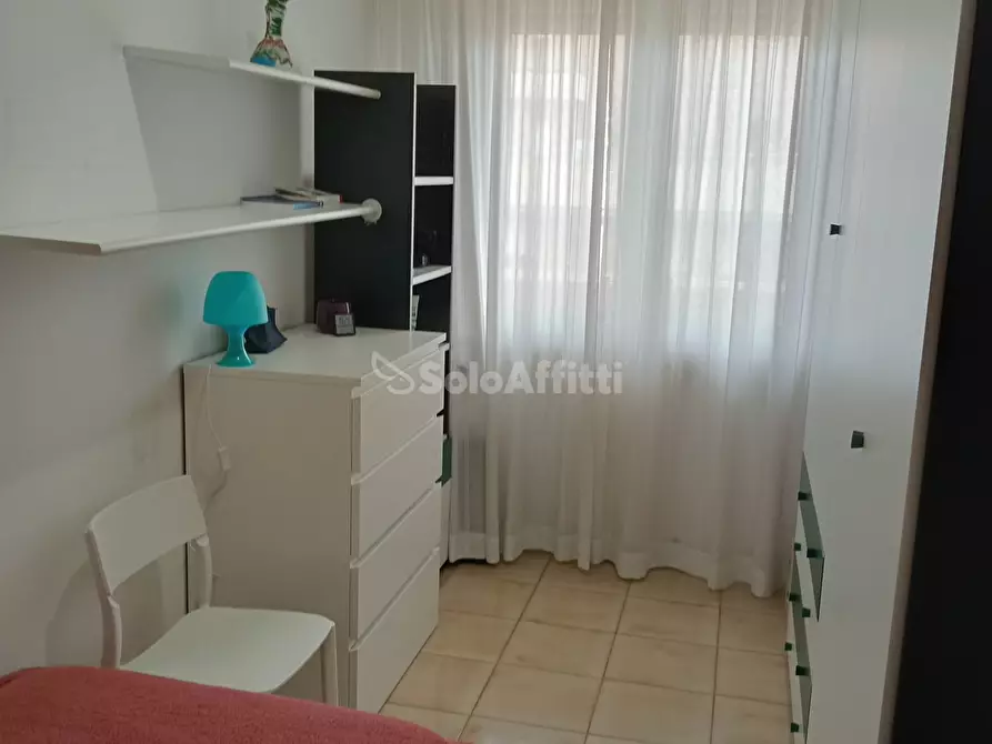 Immagine 10 di Quadrilocale in affitto  a Falconara Marittima