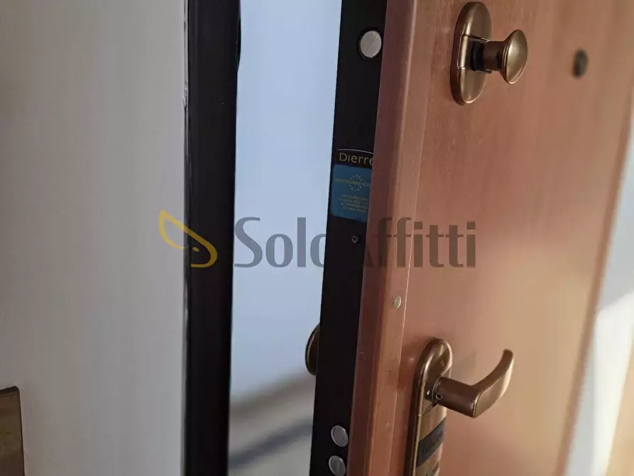 Immagine 16 di Bilocale in affitto  in Via Moretta a Torino