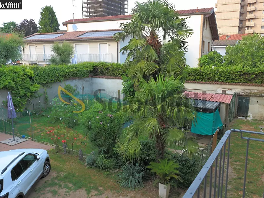 Immagine 14 di Trilocale in affitto  in Via Alessandro Volta 48 a Desio