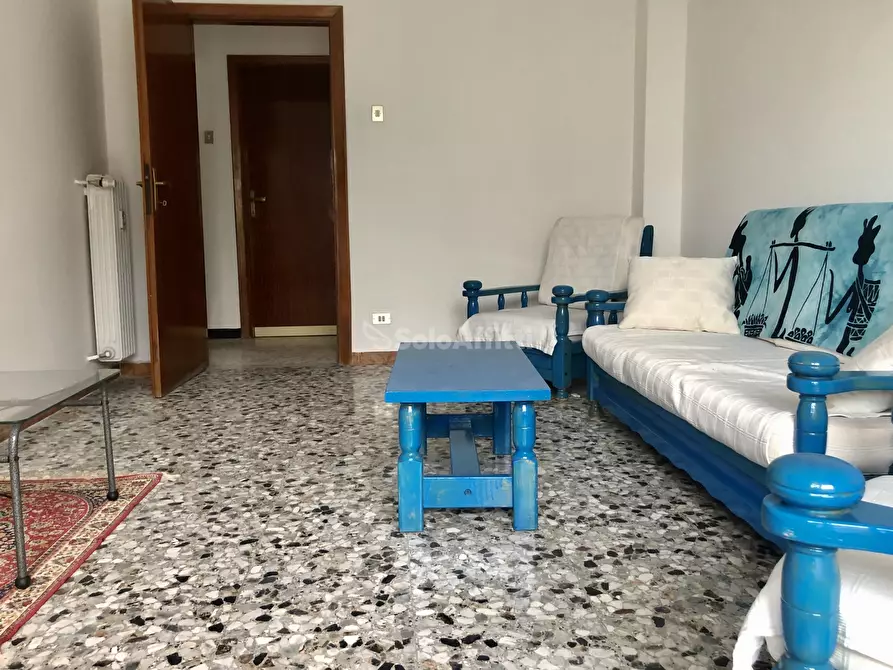 Immagine 7 di Stanza singola in affitto  a Catanzaro