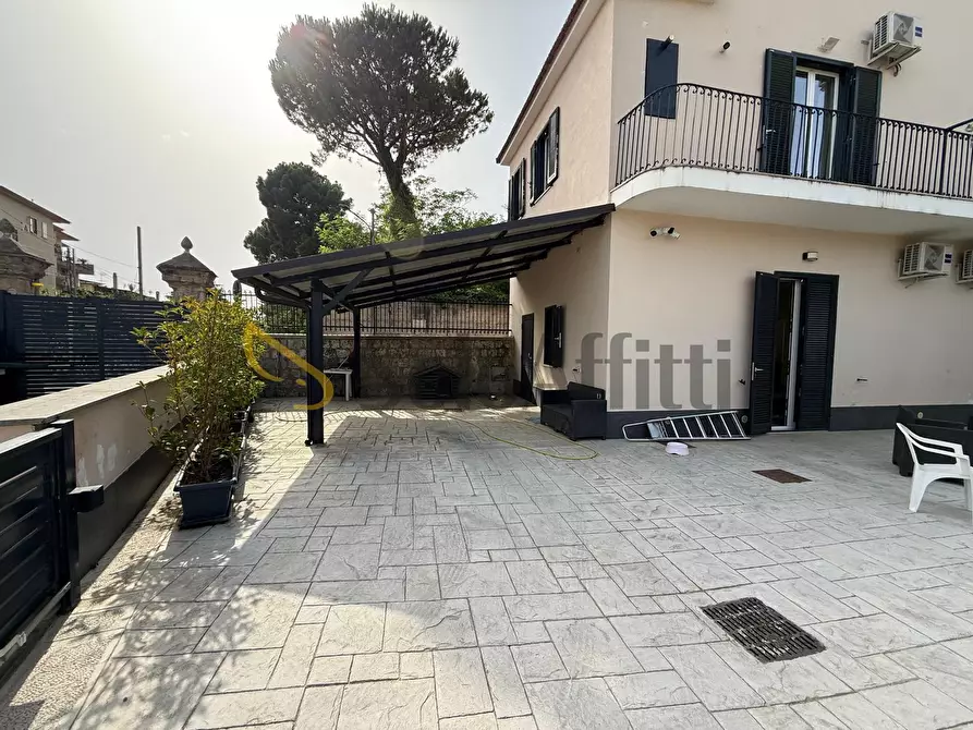Immagine 25 di Villa in affitto  in Via Ten. Politano 4 a Caserta