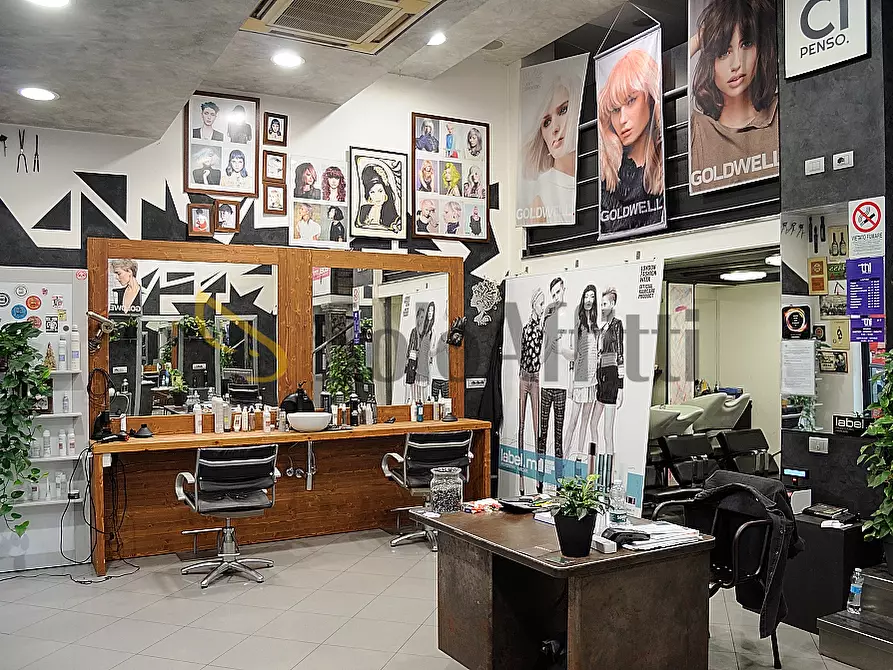 Immagine 3 di Locale commerciale in affitto  in Via Vittorio Asinari di Bernezzo 33d a Torino