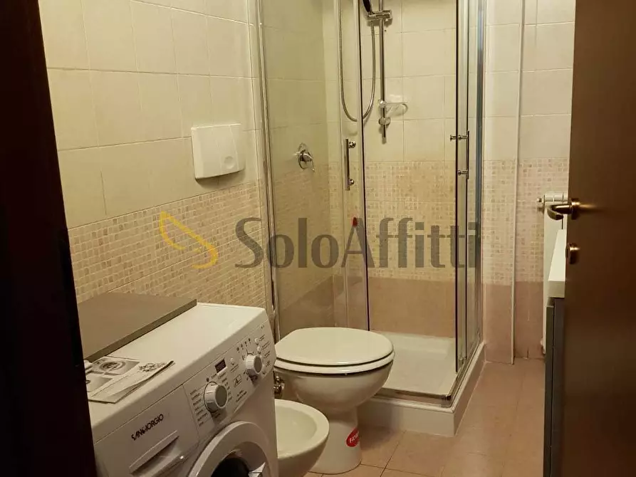 Immagine 10 di Monolocale in affitto  in Via Portichetto a Desio