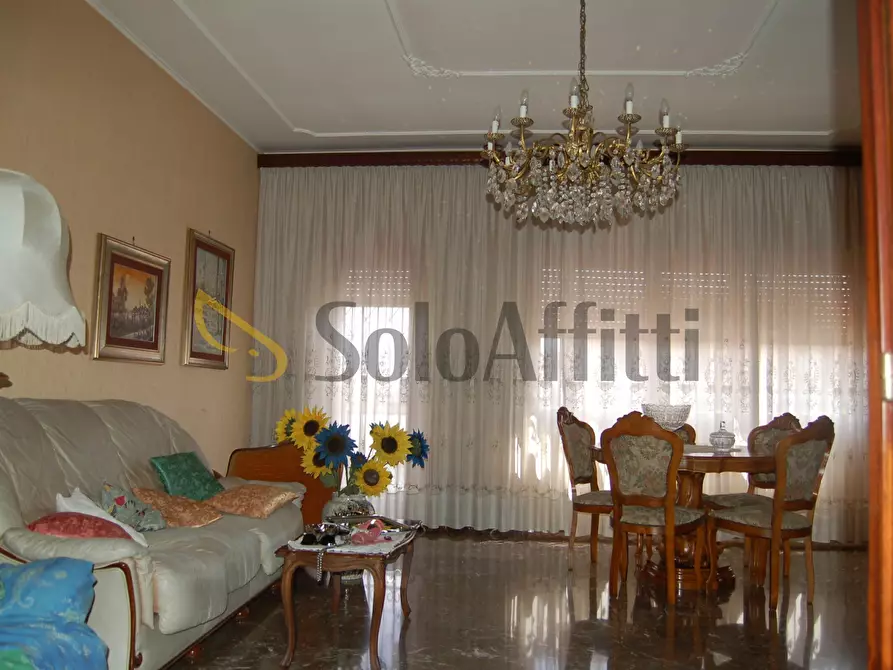 Immagine 1 di Trilocale in affitto  in Via dei Boccamazzi 24 a Roma