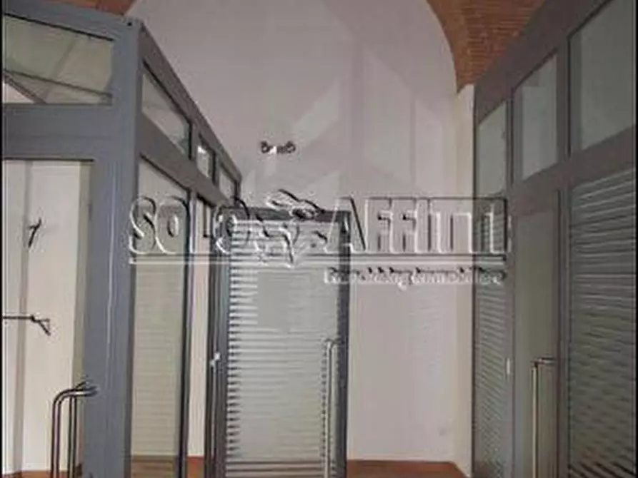 Immagine 6 di Ufficio in affitto  a Livorno