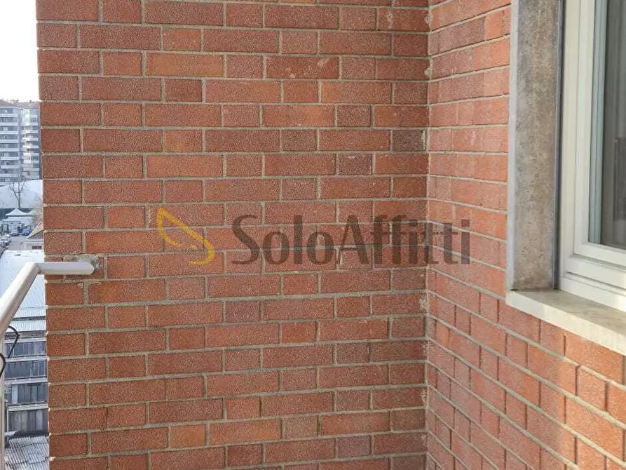 Immagine 21 di Bilocale in affitto  in Largo Bardonecchia 180 a Torino