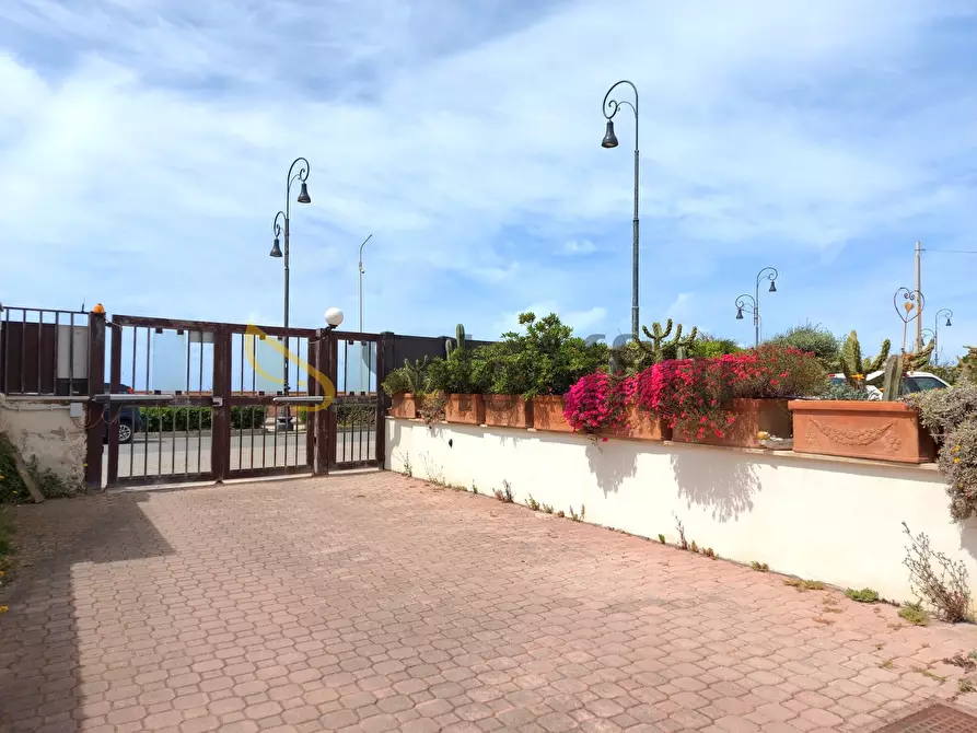 Immagine 2 di Villetta a schiera in affitto  in Lungomare della Salute a Fiumicino