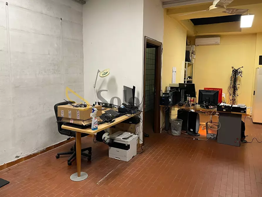 Immagine 8 di Magazzino in affitto  in Via Pettinengo a Torino