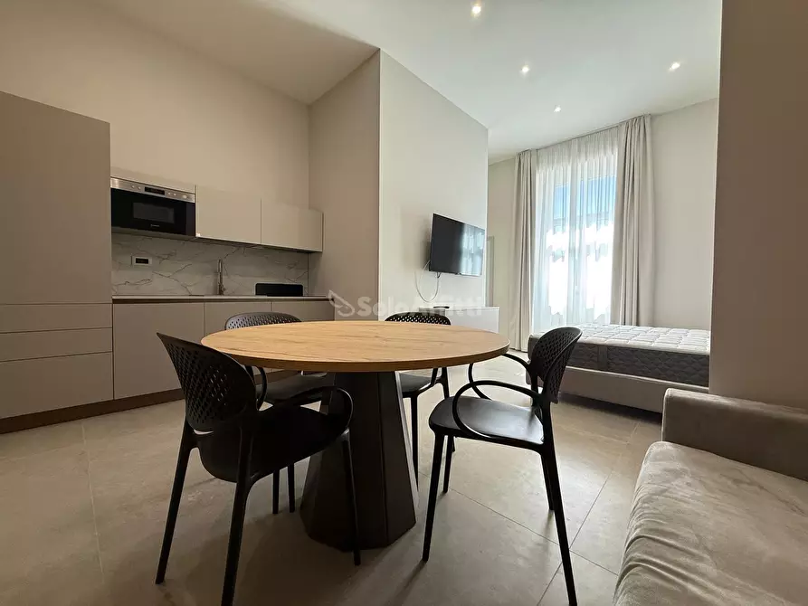 Immagine 16 di Monolocale in affitto  in Via Gennaro Tescione 208 a Caserta