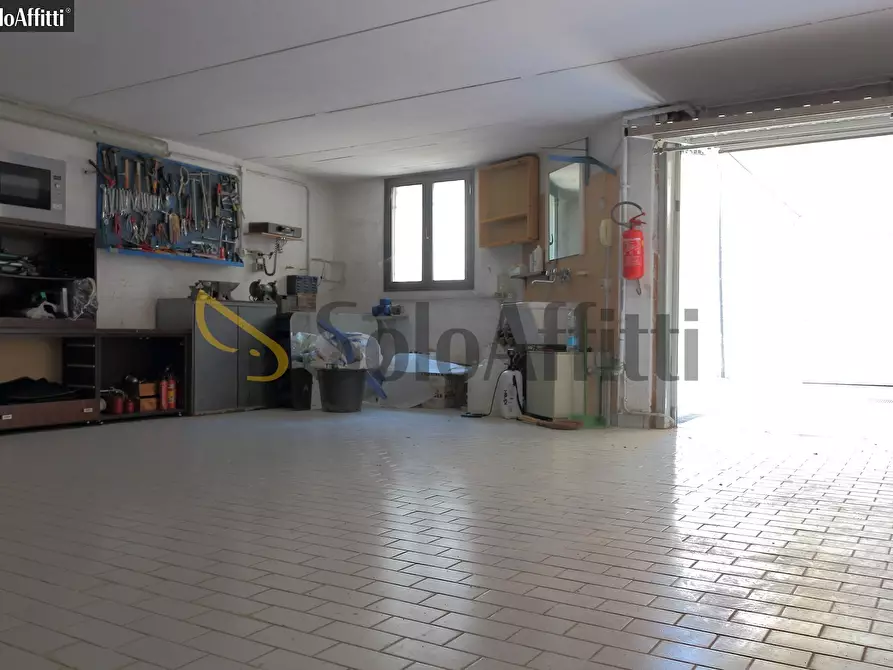 Immagine 38 di Trilocale in affitto  in Via Gadames a Paderno Dugnano