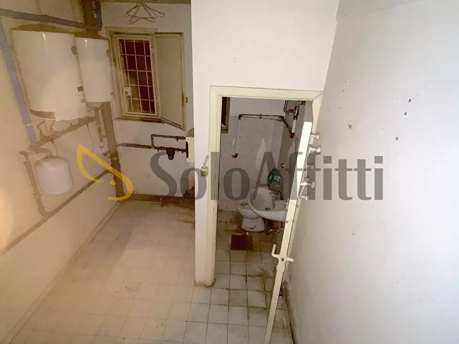 Immagine 11 di Locale commerciale in affitto  in Via Tigrè 71 a Roma