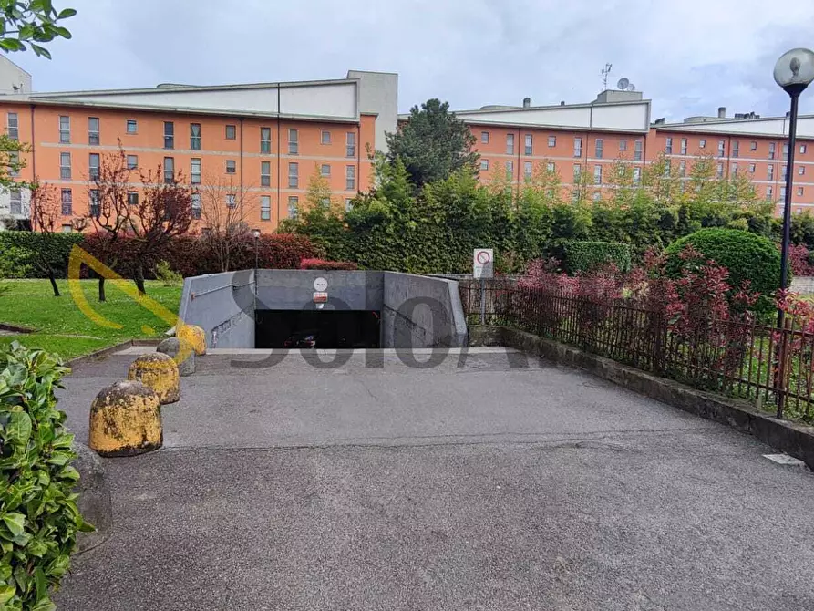 Immagine 2 di Garage in affitto  in Via Francesco Guardi 58 a Cinisello Balsamo