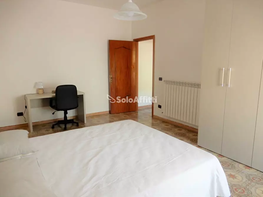 Immagine 8 di Stanza singola in affitto  a Catanzaro