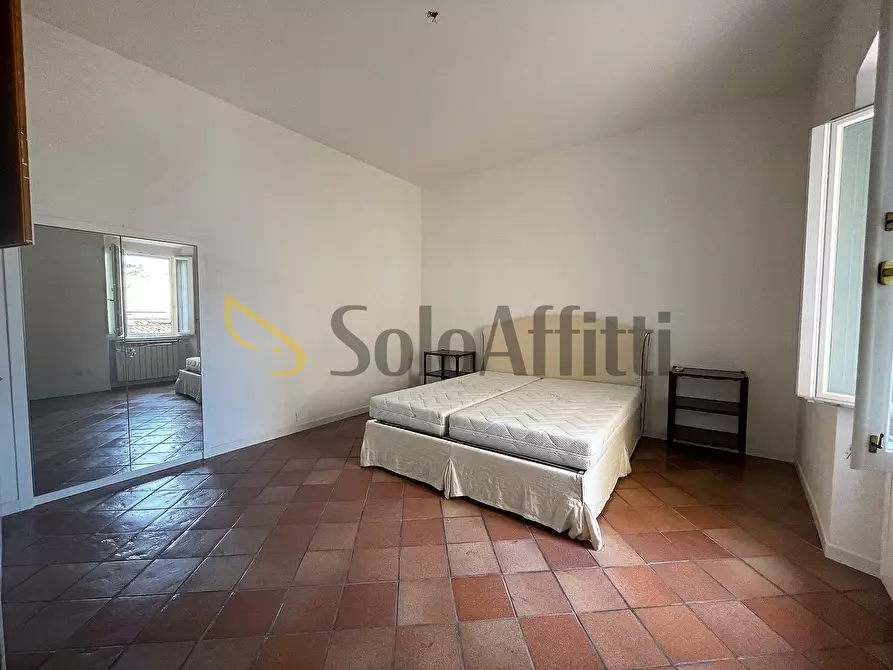 Immagine 19 di Quadrilocale in affitto  in via della Panetteria 45 a Roma