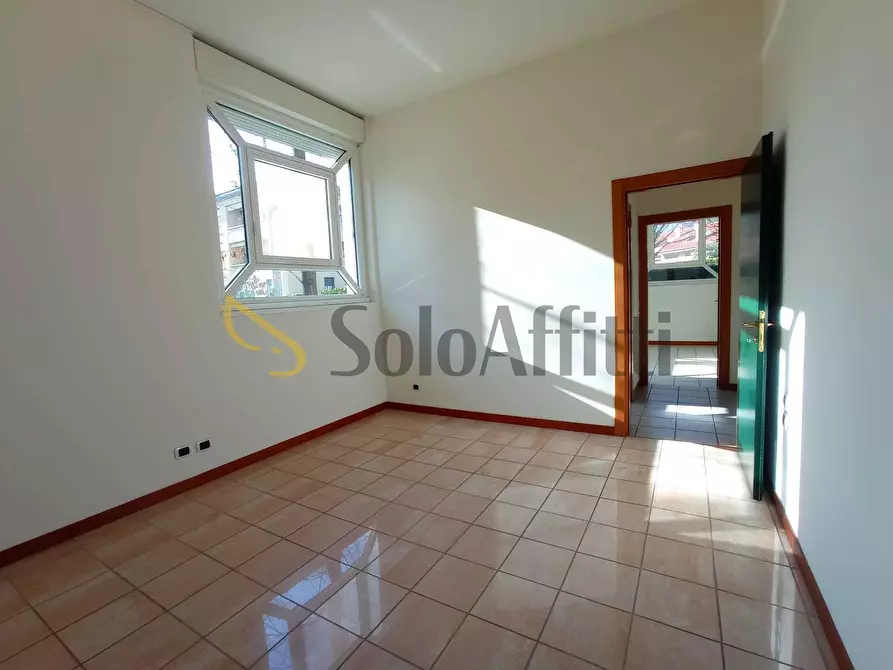Immagine 13 di Trilocale in affitto  a Gallarate