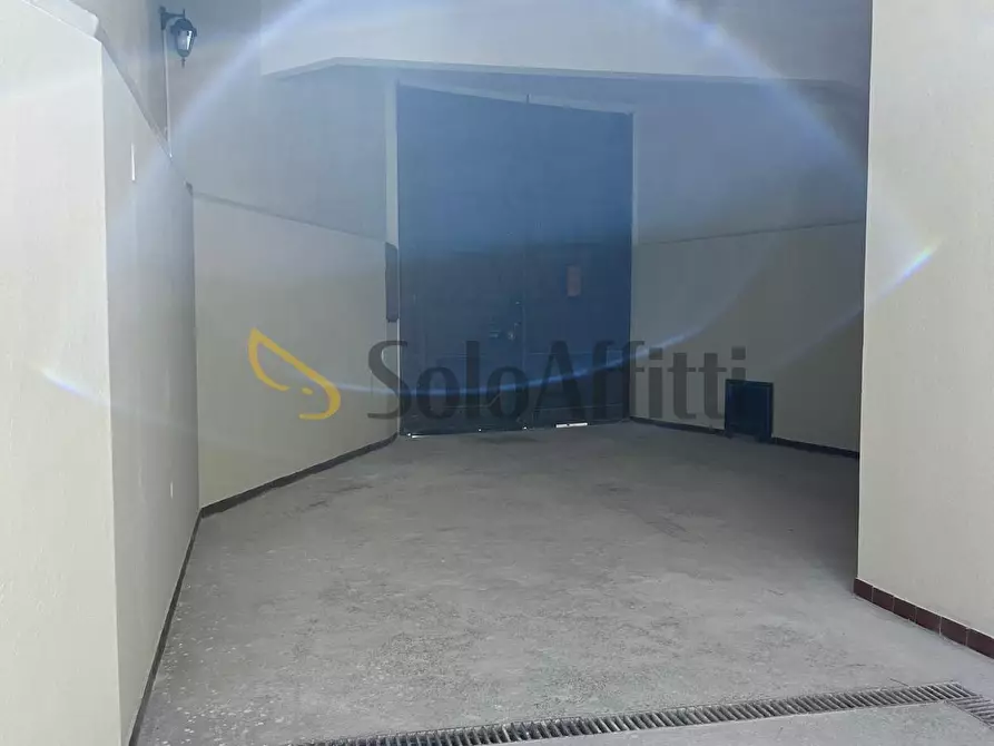 Immagine 10 di Stanza singola in affitto  a Monserrato