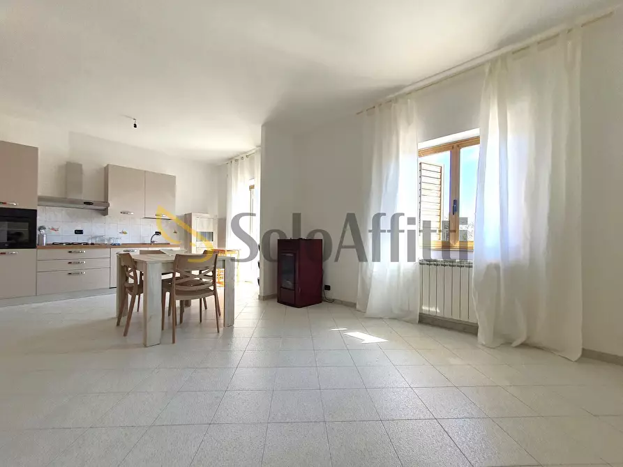 Immagine 3 di Quadrilocale in affitto  in Via Giuditta Levato 8 a Borgia