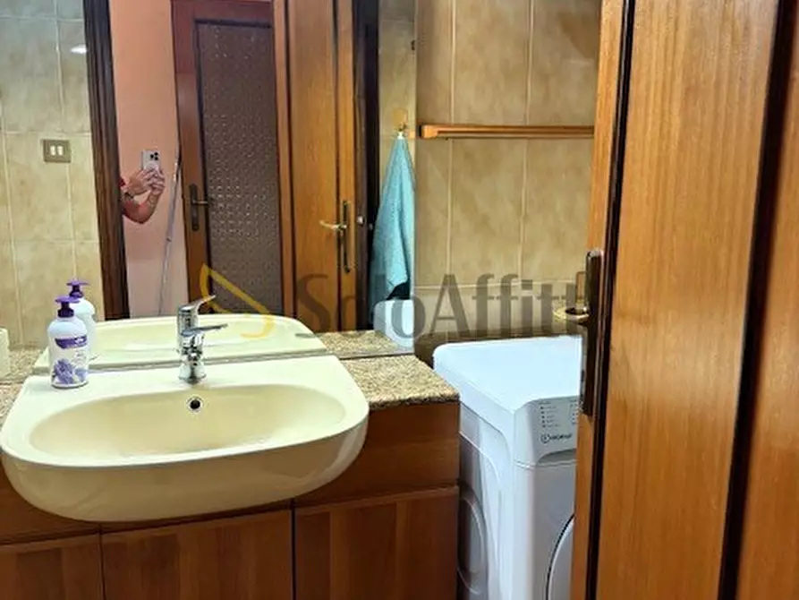 Immagine 15 di Quadrilocale in affitto  in Via Quirino Majorana 171 a Roma