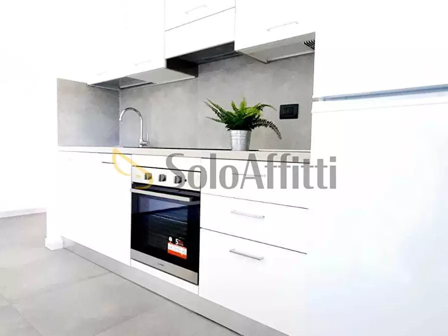 Immagine 6 di Bilocale in affitto  in Via Robecco a Cinisello Balsamo