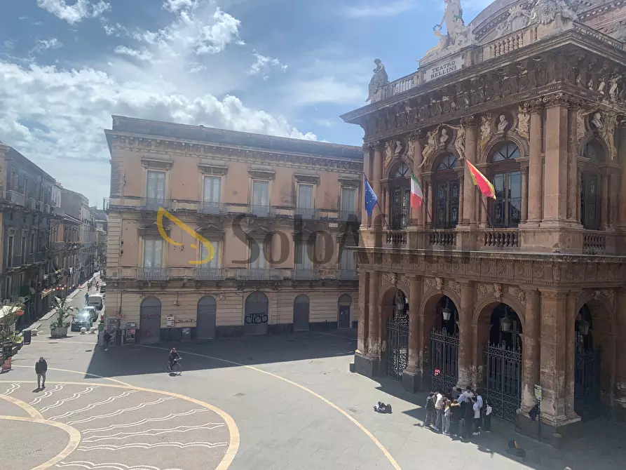 Immagine 1 di Bilocale in affitto  in Piazza Vincenzo Bellini 13 a Catania