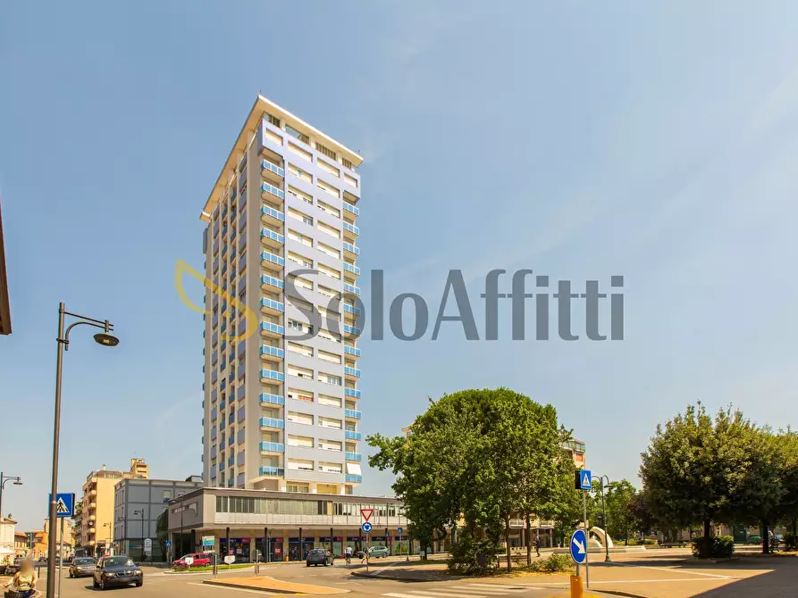 Immagine 32 di Quadrilocale in affitto  a Busto Arsizio