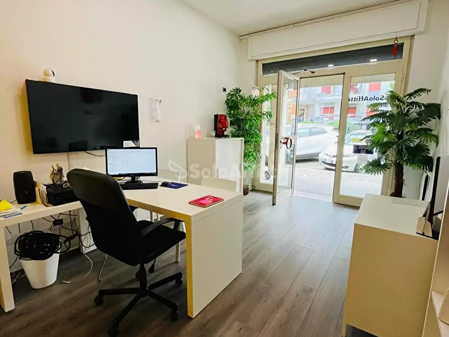 Immagine 1 di Locale commerciale in affitto  in Via Adige 9 a Frosinone