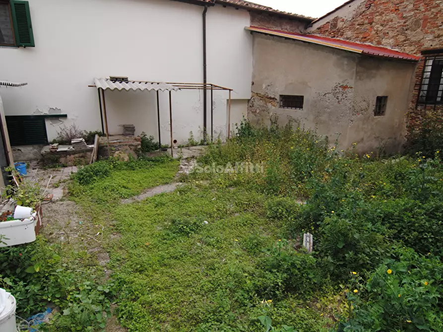 Immagine 12 di Locale commerciale in affitto  a Livorno