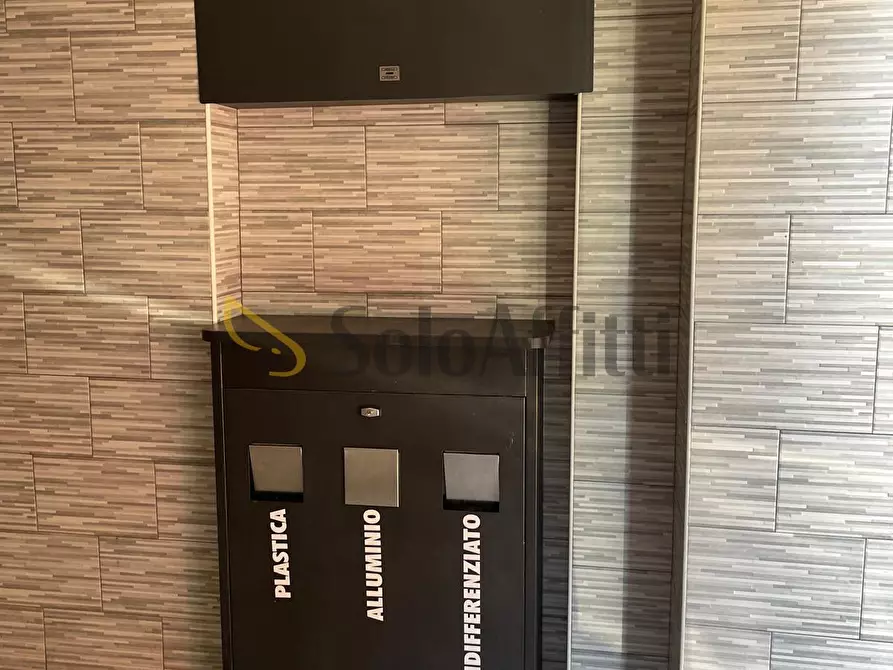 Immagine 5 di Locale commerciale in affitto  in Via Giulia di Barolo a Torino