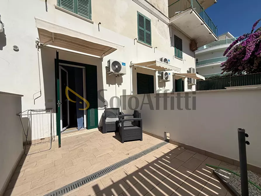 Immagine 9 di Stanza singola in affitto  in Via delle Ondine a Anzio