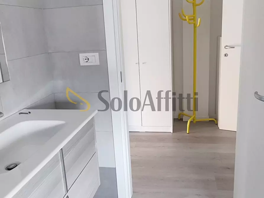 Immagine 5 di Bilocale in affitto  in via adige a Cusano Milanino