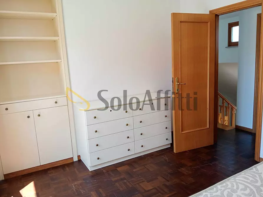 Immagine 9 di Quadrilocale in affitto  a Falconara Marittima