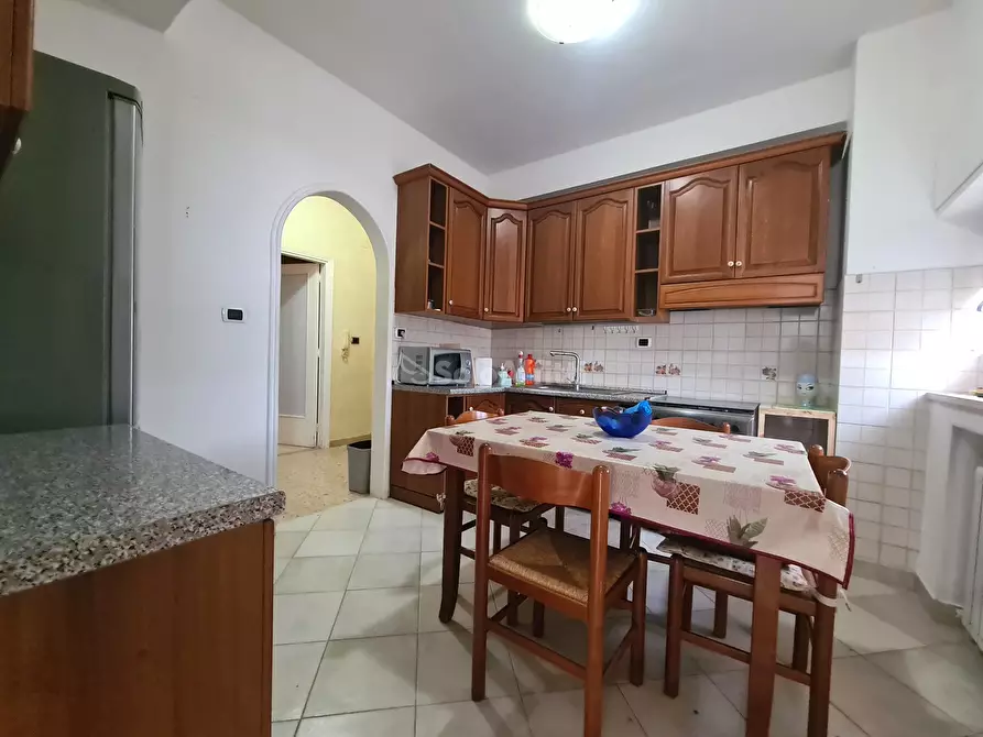 Immagine 6 di Stanza singola in affitto  a Catanzaro