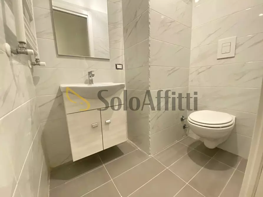 Immagine 12 di Bilocale in affitto  in Via Galileo Galilei 20 a Caserta