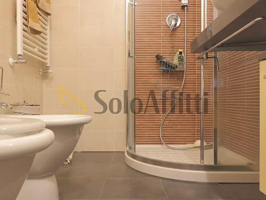Immagine 16 di Bilocale in affitto  in Via Gressoney 7 a Milano