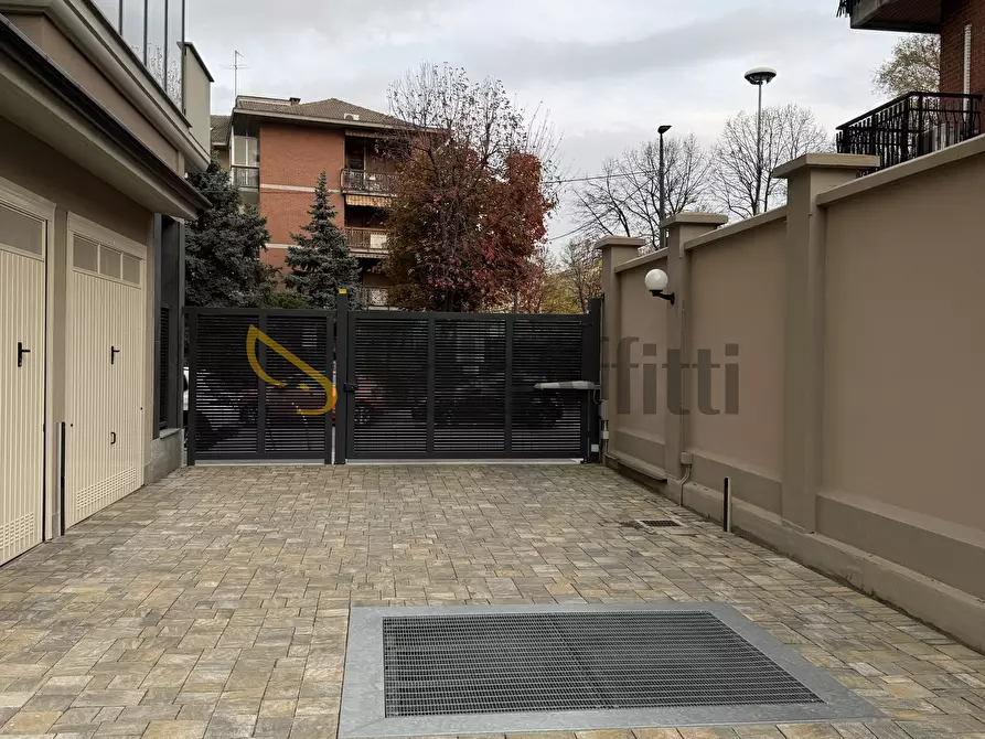 Immagine 3 di Garage in affitto  in Via Sostegno 3 a Torino