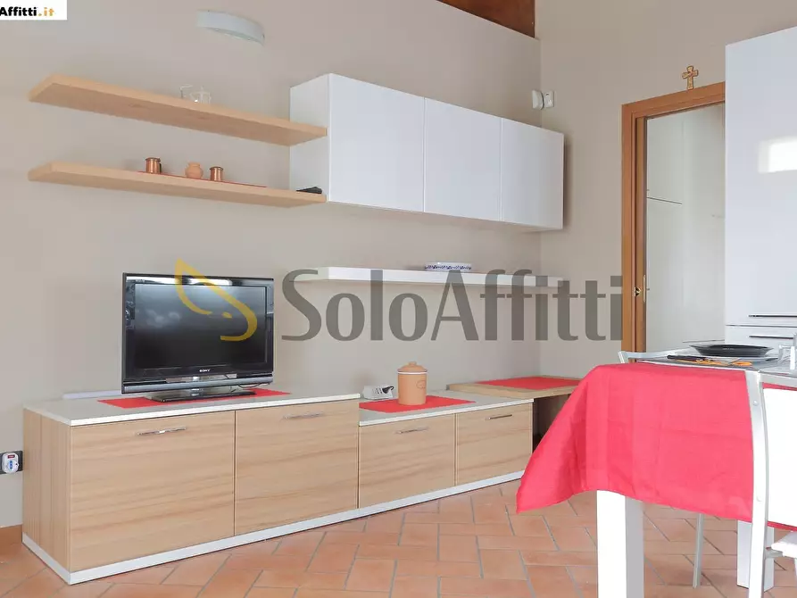 Immagine 5 di Bilocale in affitto  in Via Camillo Benso Conte di Cavour 5 a Besana In Brianza