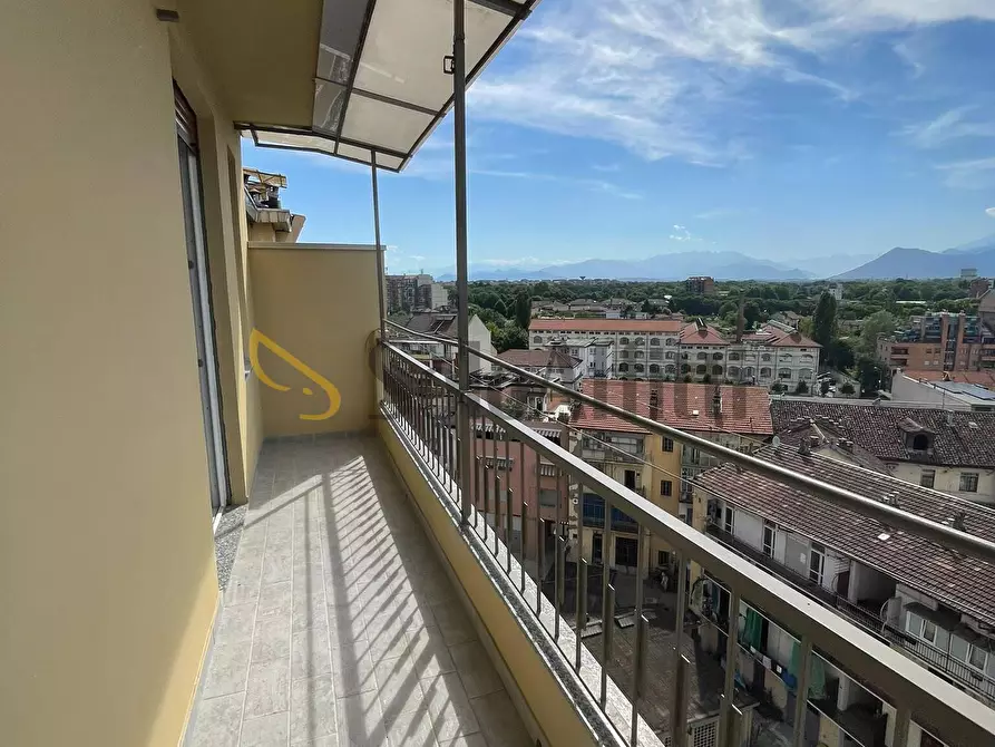 Immagine 22 di Attico in affitto  in Corso Svizzera a Torino