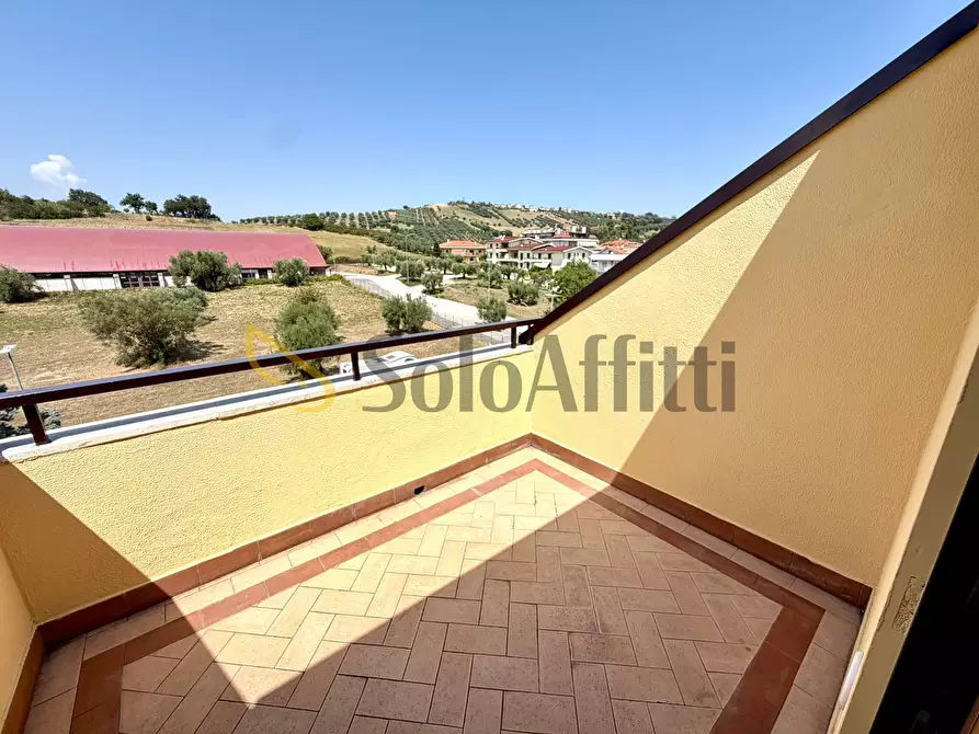 Immagine 9 di Trilocale in affitto  in Via Galileo Galilei 100 a Teramo
