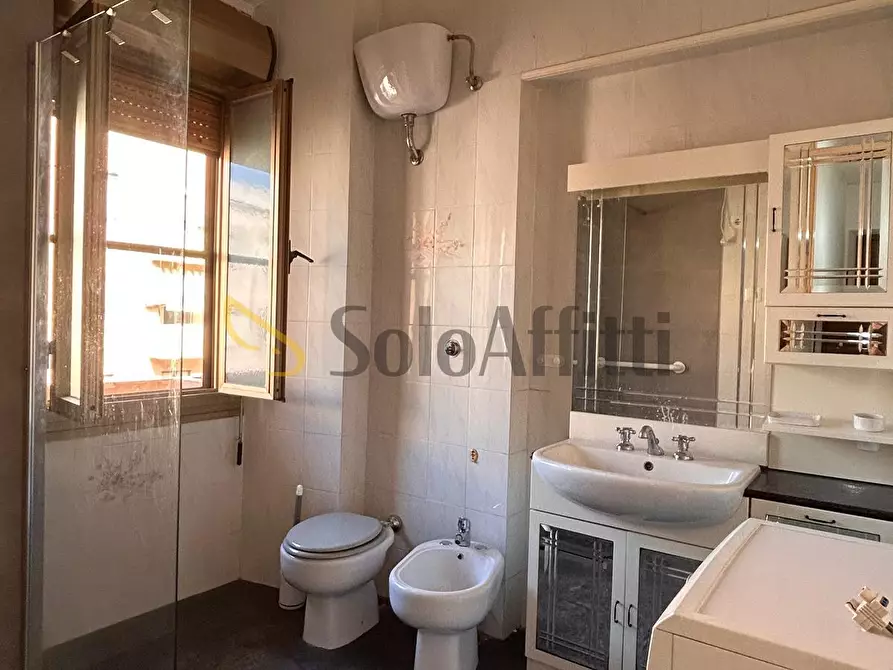 Immagine 8 di Trilocale in affitto  a Cagliari