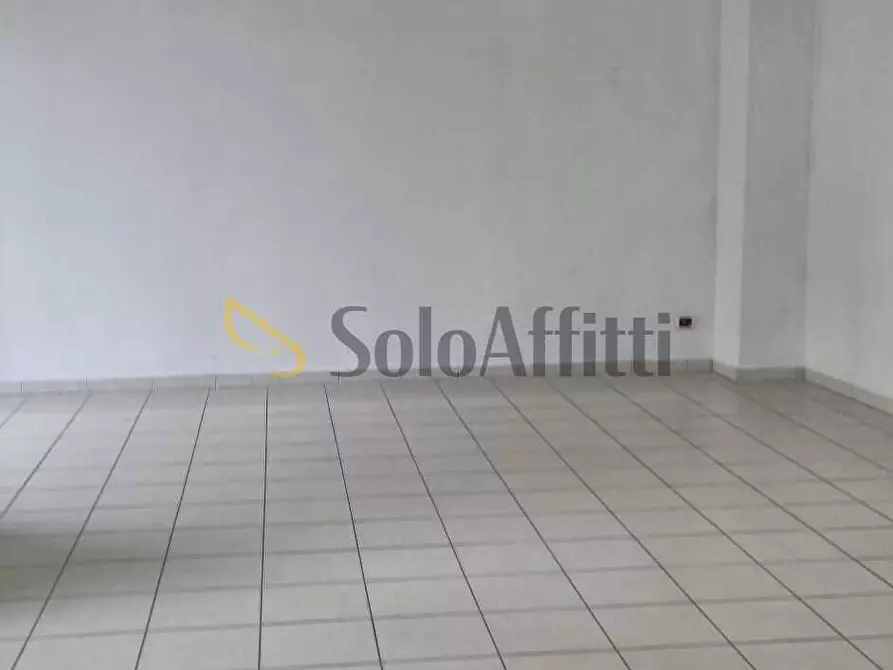 Immagine 13 di Locale commerciale in affitto  in Via Dante Di Nanni 64 a Torino