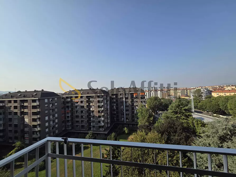 Immagine 17 di Quadrilocale in affitto  a Torino