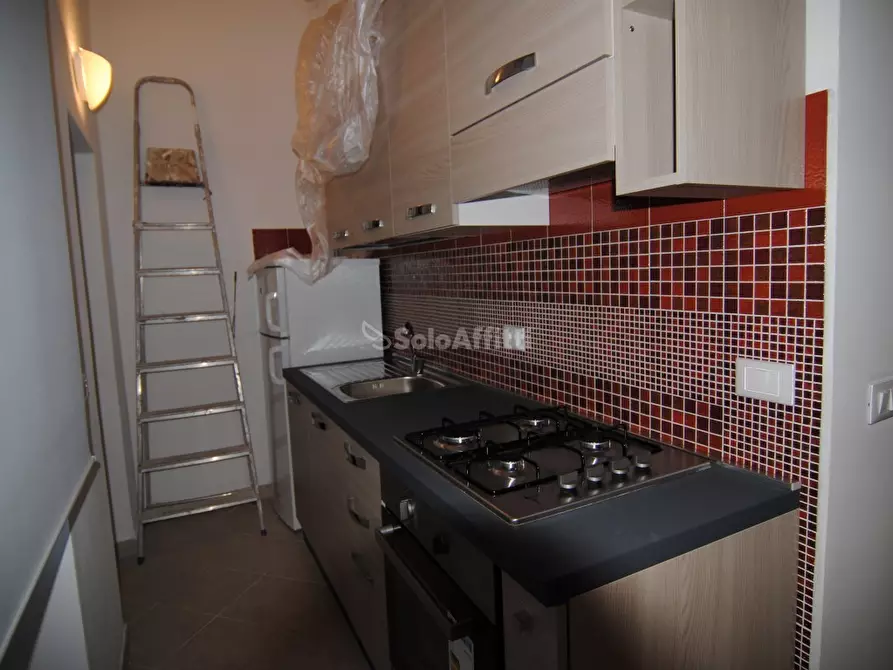 Immagine 4 di Trilocale in affitto  a Livorno